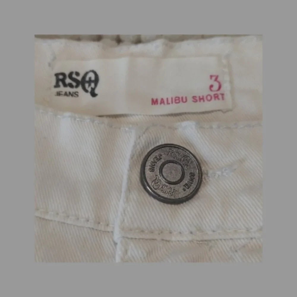 RSQ Denim White Malibu Shorts Size 3 EUC M-121